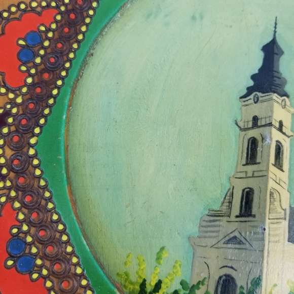 - Hand painted wooden souvenir plate Romania - Picture 6 of 8